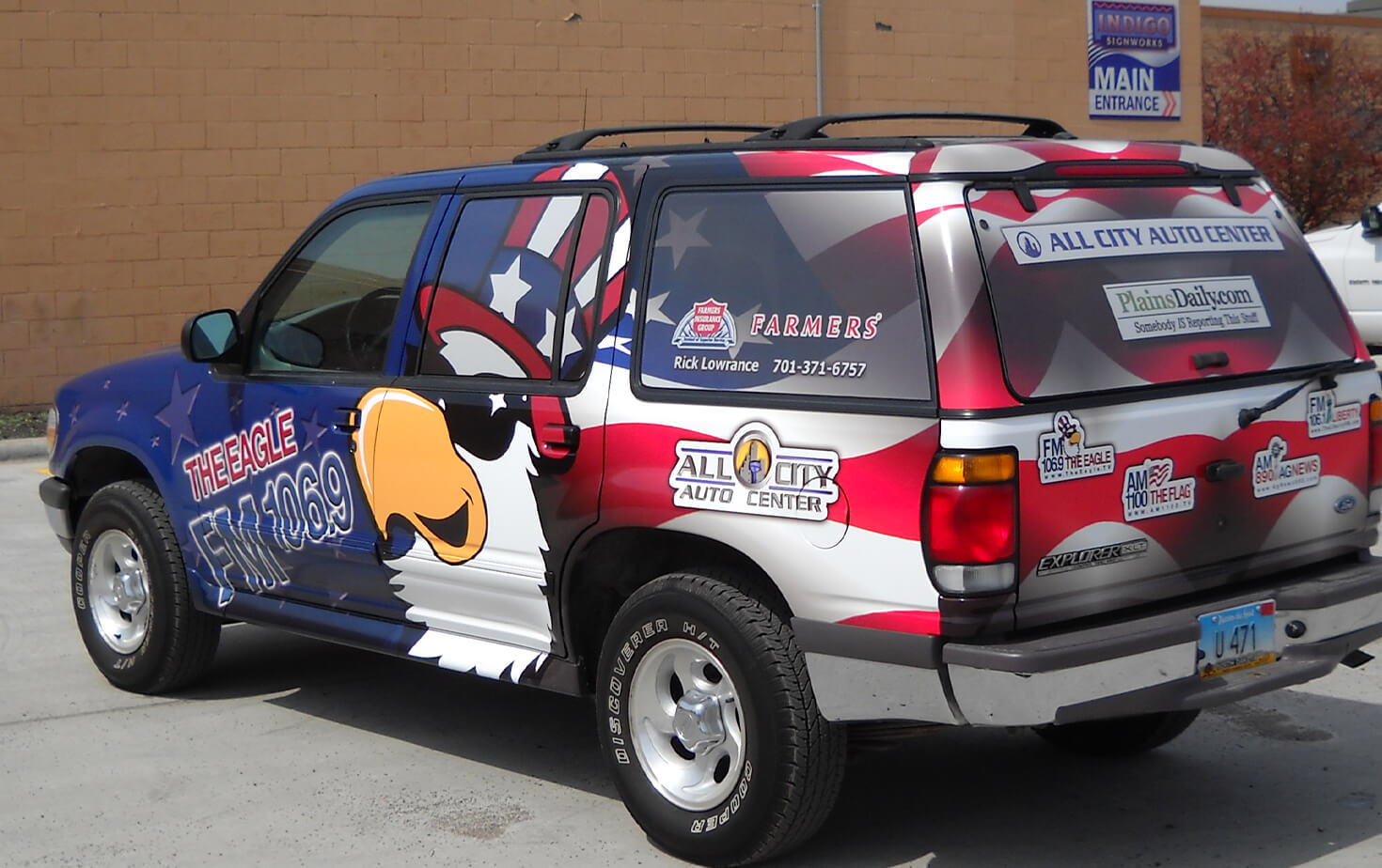 FM 106 The Eagle SUV vehicle wrap